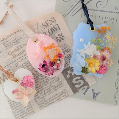 お花とロウの癒しの飾り、アロマワックスサシェ